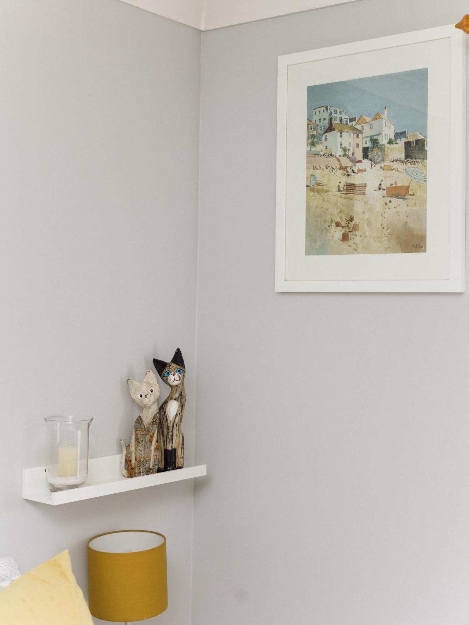 Beautiful Apartment In Guildford With Parking Send Εξωτερικό φωτογραφία