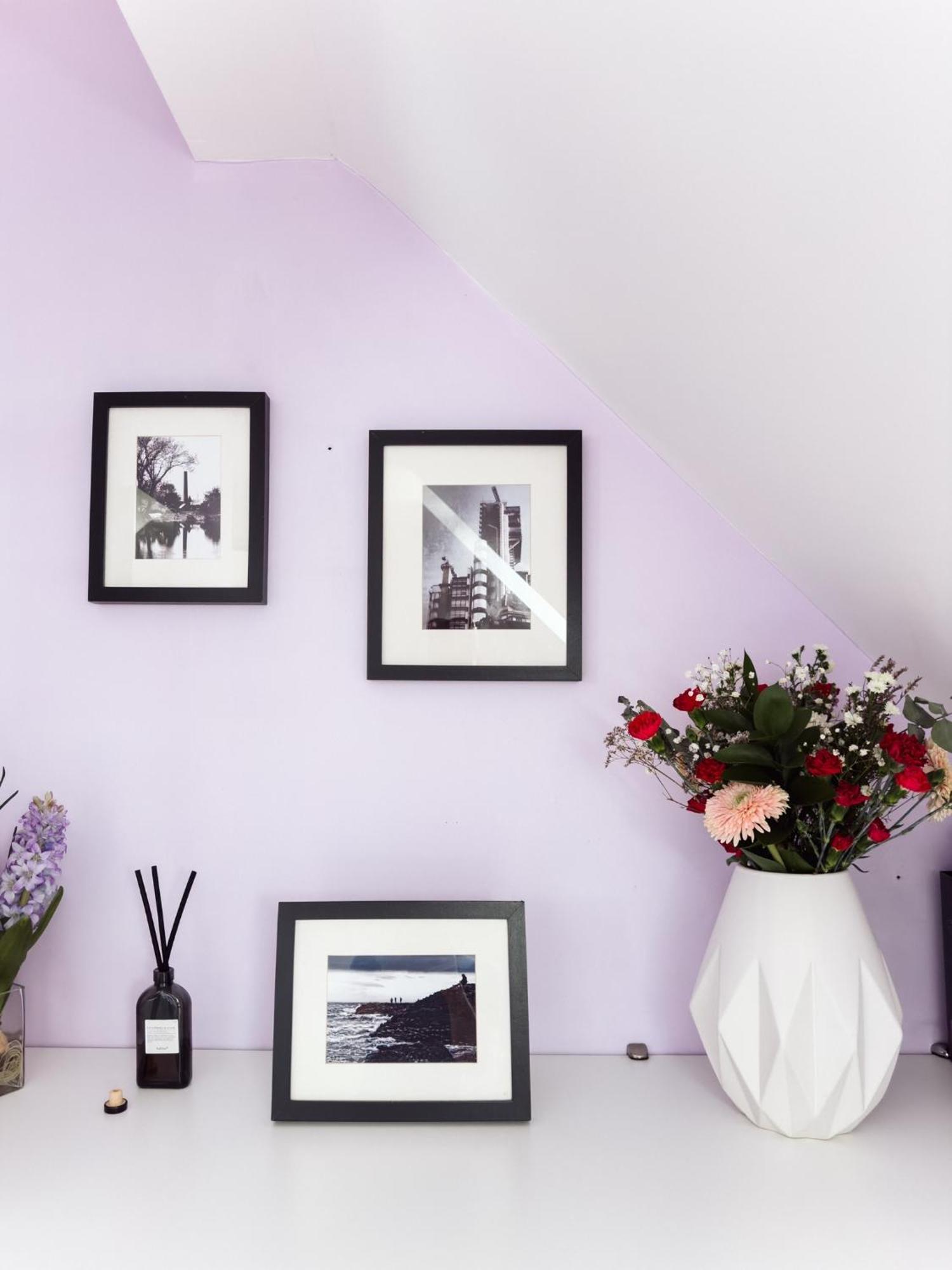 Beautiful Apartment In Guildford With Parking Send Εξωτερικό φωτογραφία